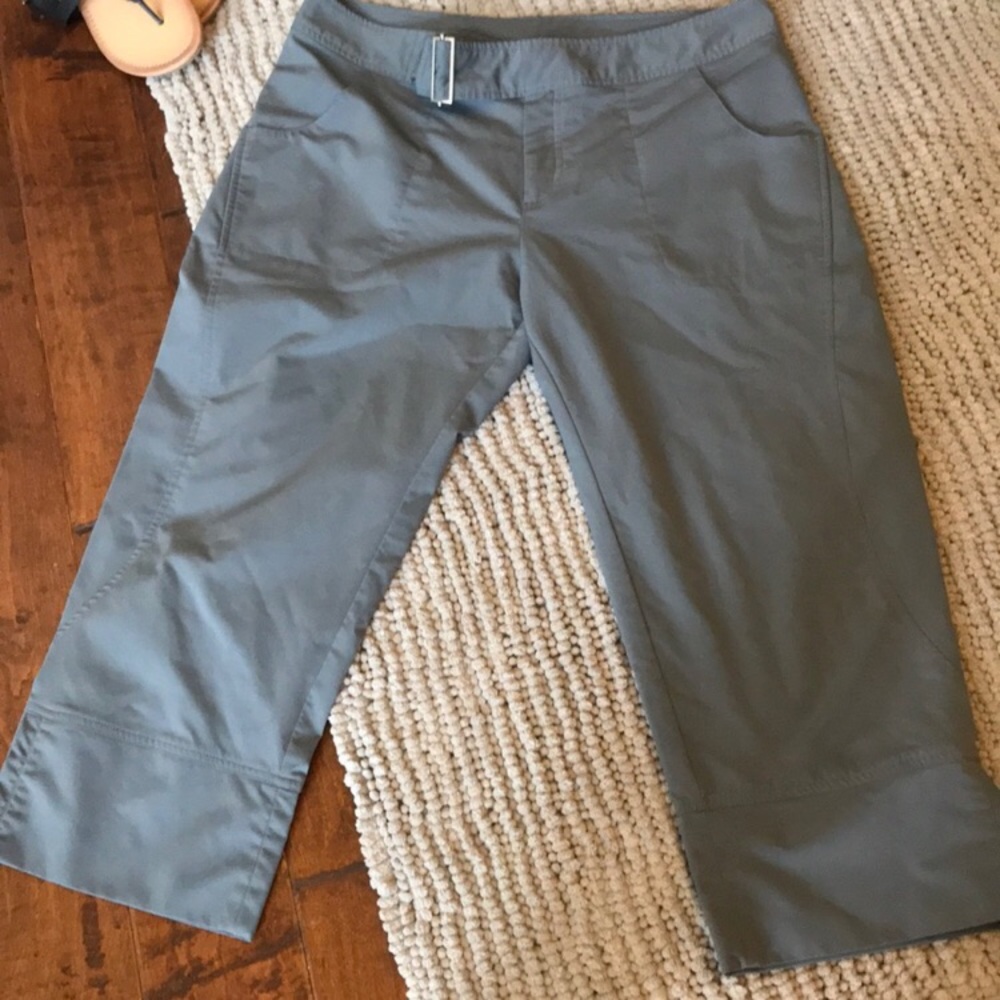 Lucy Capris Pants